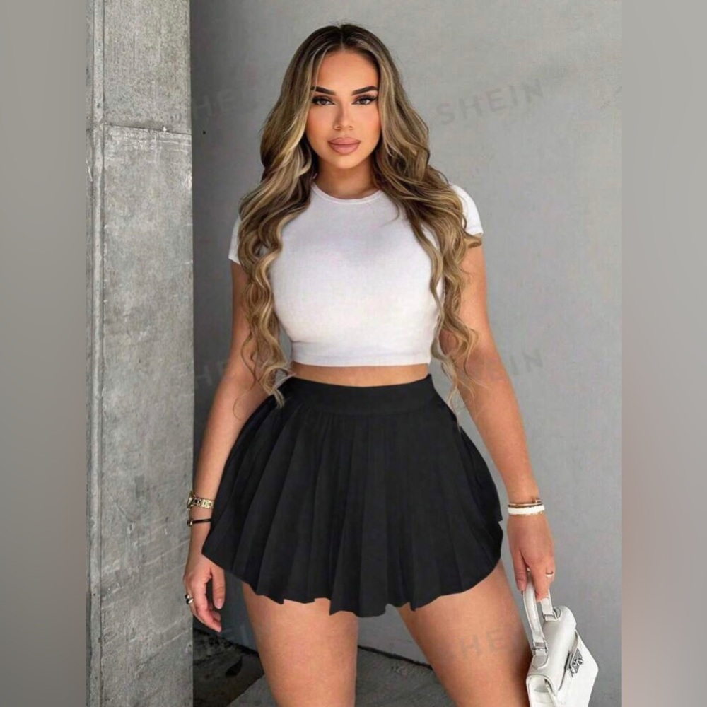 Brand new black pleated mini skirt  size M